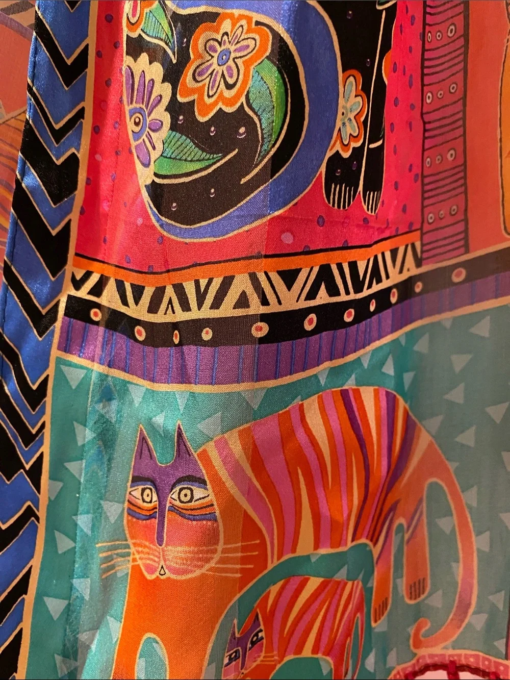 💯 Silk Beautiful Cat Print Fringe Scarf NWOT